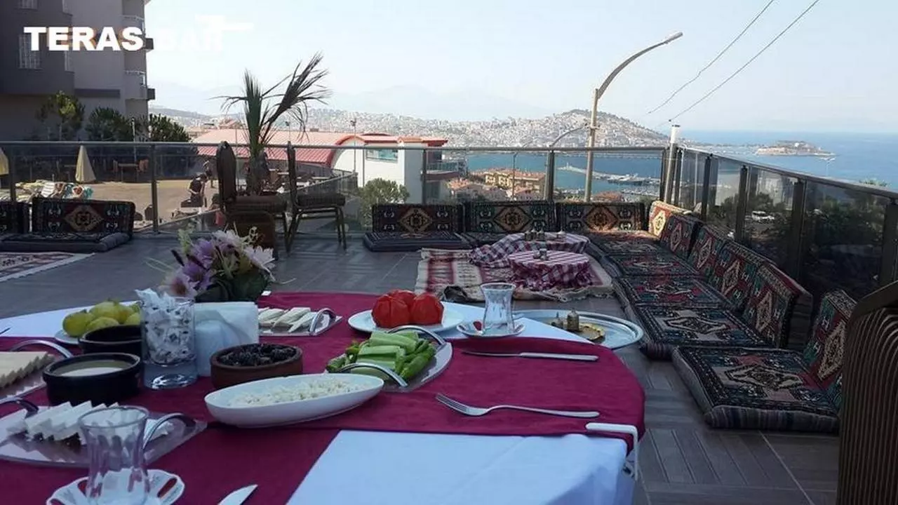 COMFORTADACLASS_SHABAVIZ (4).jpg